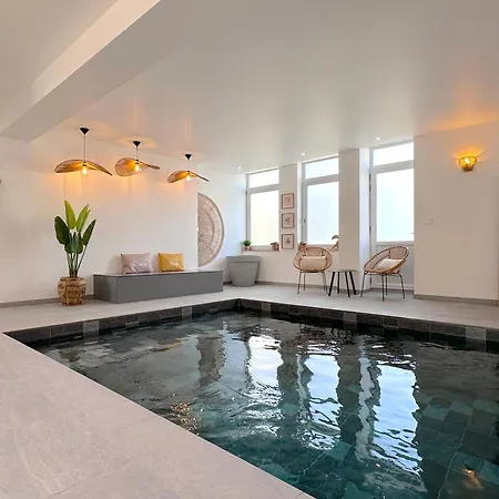 Le 14-16 Tatil Evi *